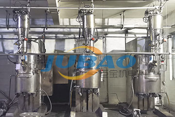 河北某客户真空吸料机现场