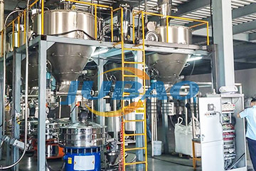 某化工行业客户真空上料机和振动筛现场